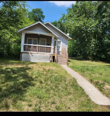 Main picture of 3808 W 10th Ave