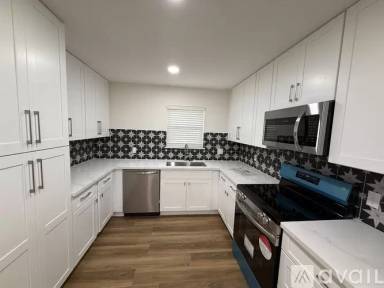 Main picture of 1718 Thames Dr