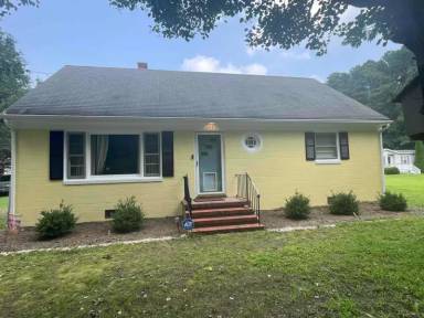 Main picture of 133 Gordon Dr