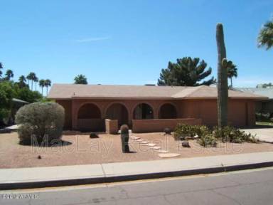 Main picture of 1221 E Watson Dr