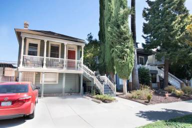 Main picture of 2109 L St