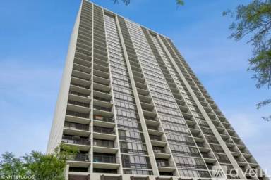 Main picture of Americana Towers