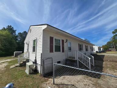 Main picture of 1547 Center St