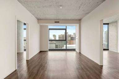 Main picture of 713 S Clark St