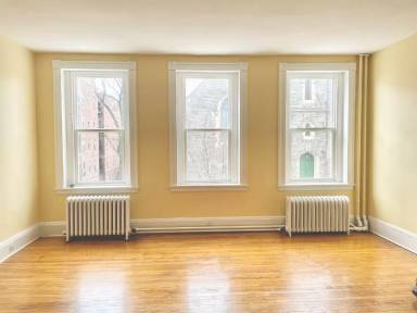 Main picture of 2635 Saint Paul St