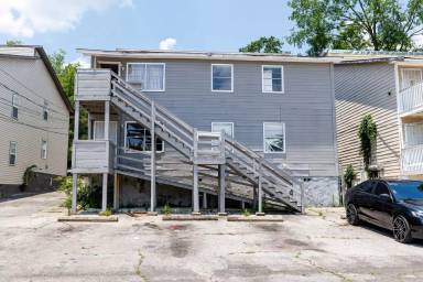 Main picture of 8017 1st Ave S