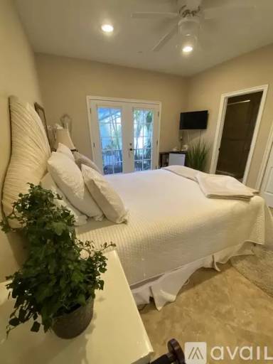 Main picture of 411 Avenida Arlena