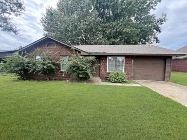 Main picture of 4581 Fontaine Pl