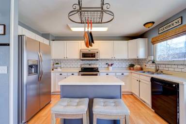 Main picture of 7156 Bonnie Brae Ln