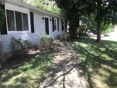 Main picture of 1421 Ball Ave NE
