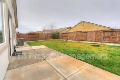 Main picture of 4086 Pinoche Peak Way