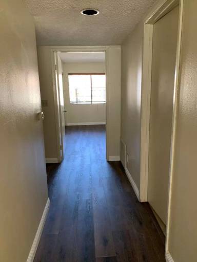 Main picture of 2243 N Niagara St