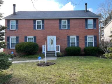 Main picture of 179 Fairgreen Dr