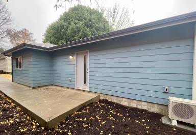 Main picture of 3801 SE 40th Ave