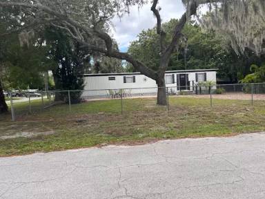 Main picture of 7939 Cadillac Ave