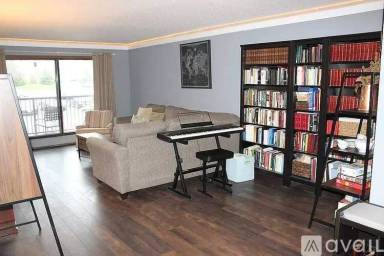 Main picture of 4 Pine Tree Dr