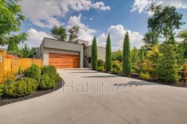 Main picture of 6172 N Pierce Park Ln