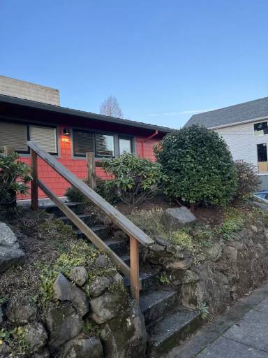 Main picture of 1611 SE Reedway St