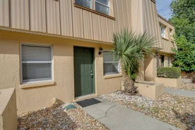 Main picture of 2605 E Central Blvd