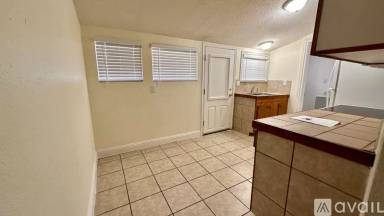 Main picture of 328 E Clifford Ave