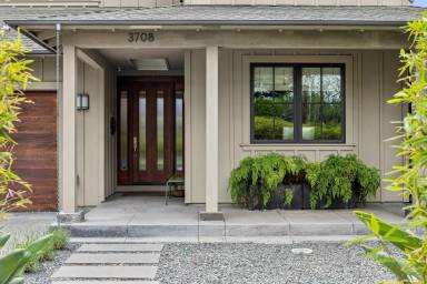 Main picture of 3708 Laguna Ave