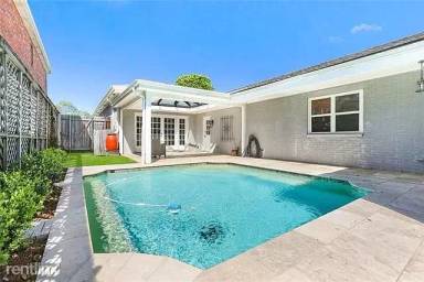 Main picture of 6565 Milne Blvd