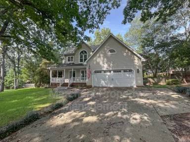 Main picture of 7 Waxwing Ct