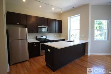 Main picture of 1801 W School St