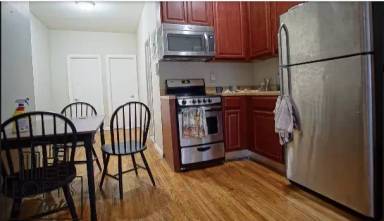 Main picture of 851 Lincoln Pl