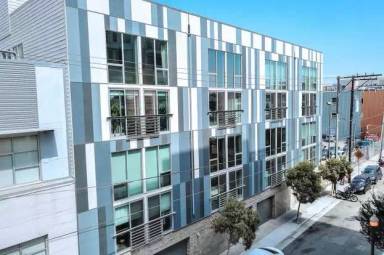 Main picture of 49 Zoe St
