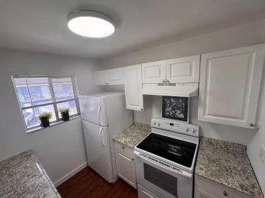 Main picture of 107 E Tiffany Dr
