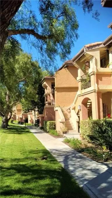 Main picture of La Vista Condo