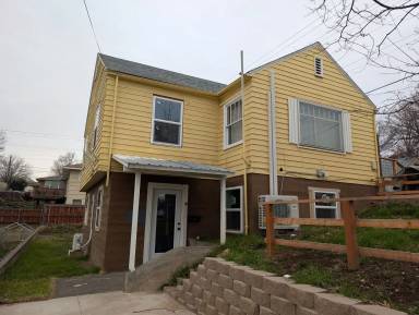 Main picture of 900 NW Furnish Ave