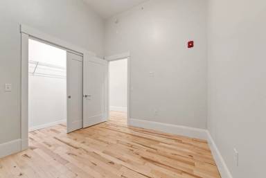 Main picture of 130 Pearl St