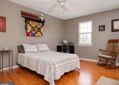Main picture of 1526 Palm Ct