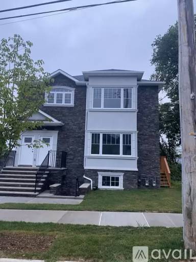 Main picture of 45 Wild Ave