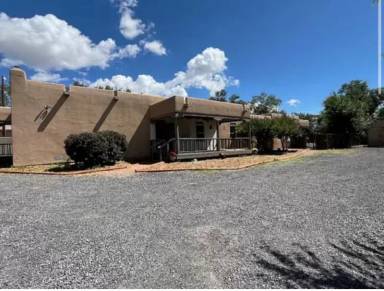 Main picture of 3996 Agua Fria St