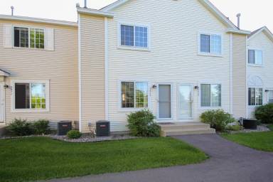 Main picture of 9075 Scarlet Globe Dr