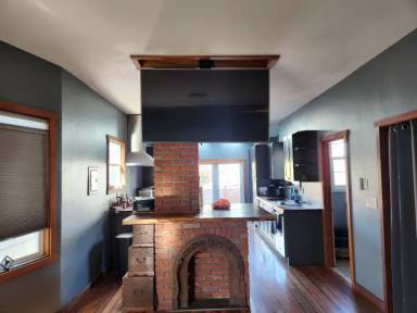 Main picture of 1562 32nd St