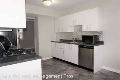 Main picture of 5546 Hollins Ln