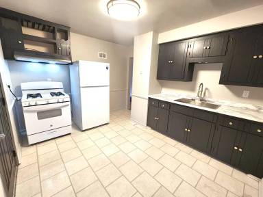 Main picture of 5668 N 70th St