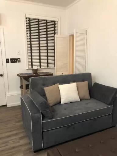 Main picture of 36233 Field Ln