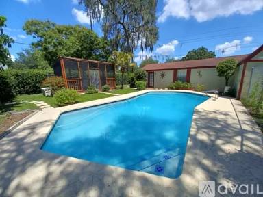 Main picture of 10111 N Edison Ave