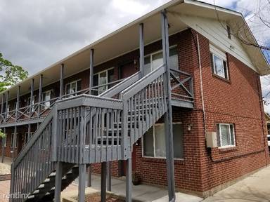Main picture of 1090 30th St