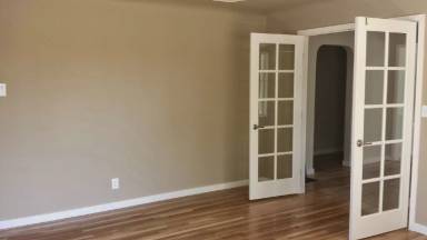 Main picture of 875 S Minaret Ave