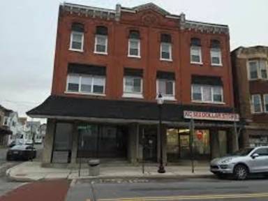 Main picture of 602 Centre St