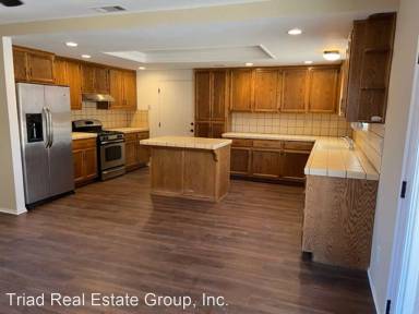 Main picture of 9198 San Diego Way