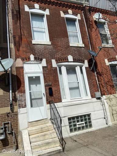 Main picture of 2235 Dickinson St