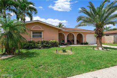 Main picture of 7940 NW 8th St