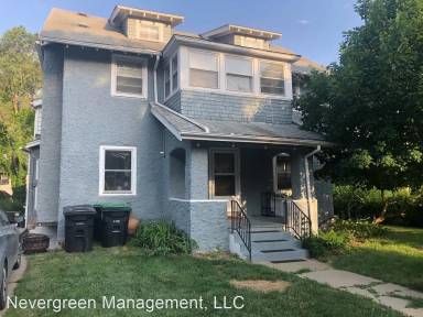 Main picture of 1302 S 33rd St